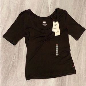 Black Levis Runched T-shirt